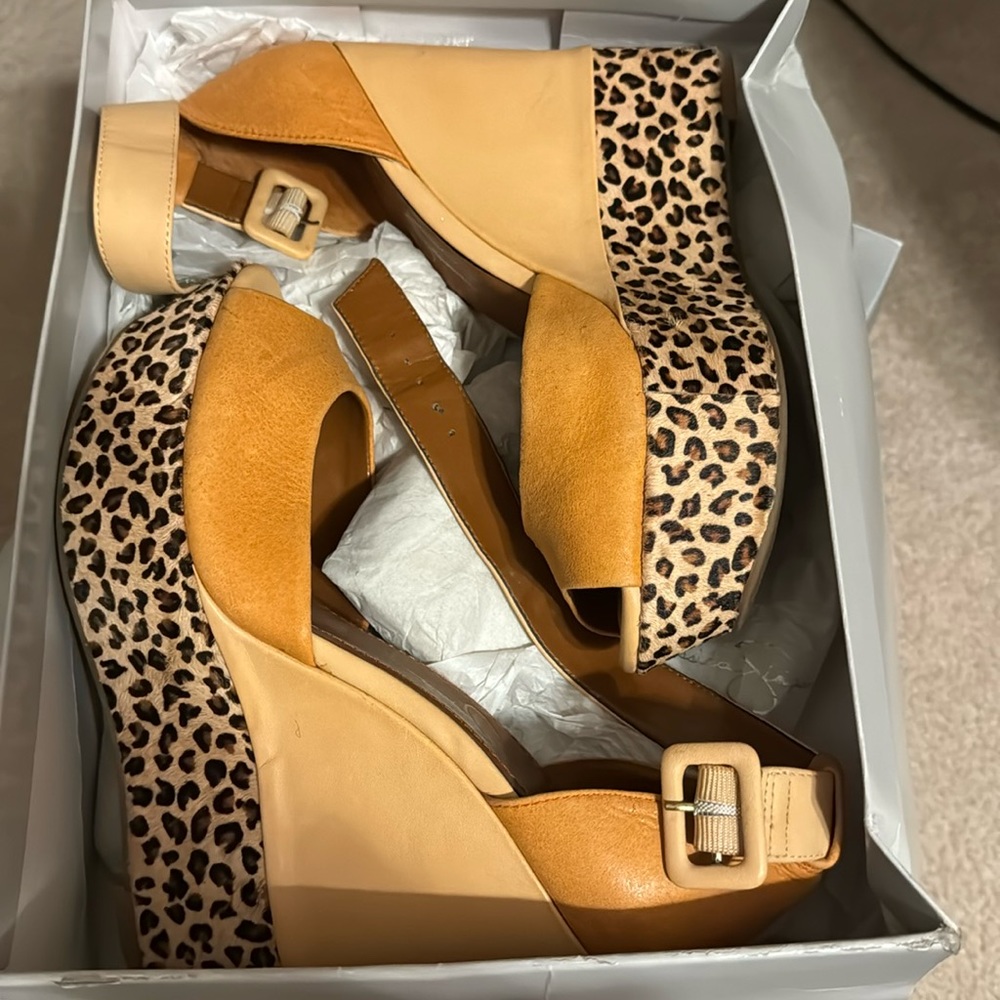 Jessica Simpson platform peeptoe wedges